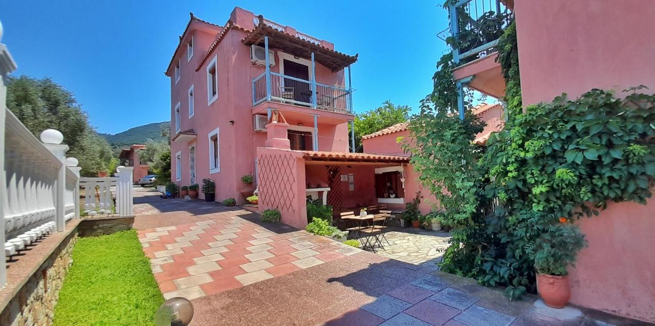 Georgia Apartments Stafylos Dış mekan fotoğraf